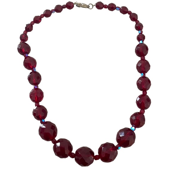 Cherry red 🍒 graduated crystal beads necklace faceted lovster clasp - Picture 7 of 8